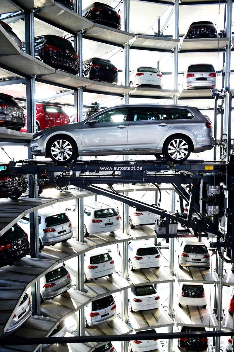 Illustration for article titled VW's 200-Foot Tower Of Cars Must Be Seen To Be Believed